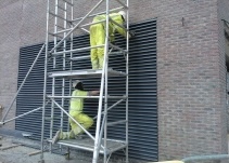 Louvre Screen Project